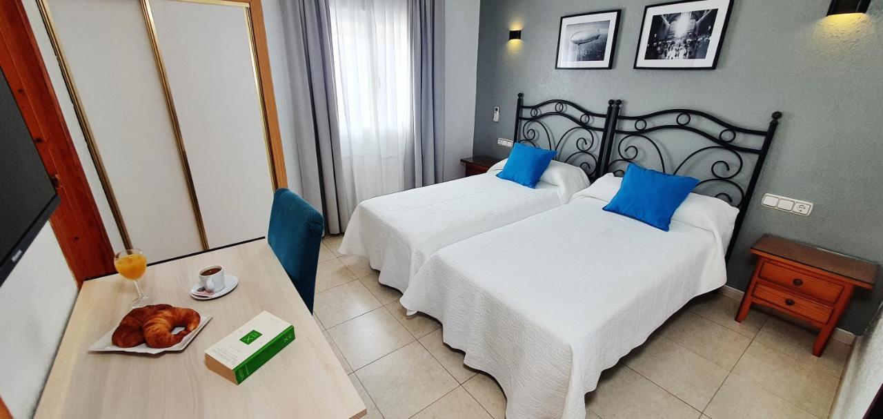 Hostales Juan De Austria I & II Aguadulce  Dış mekan fotoğraf